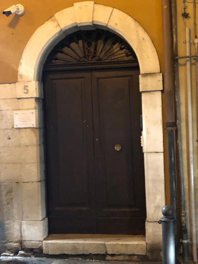 Casa Degli Orefici Bed & Breakfast *